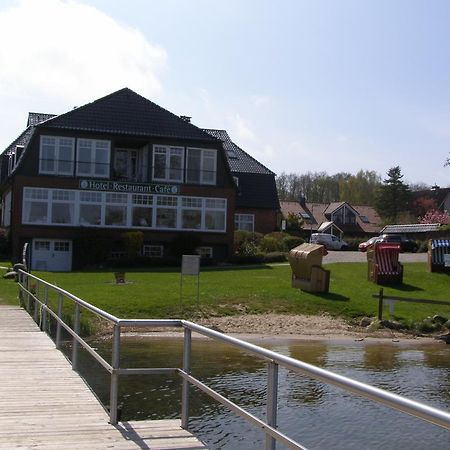 Hotel Fahrhaus Niederkleveez Bosdorf  Exterior photo