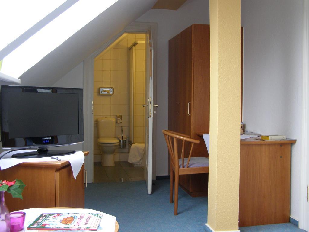 Hotel Fahrhaus Niederkleveez Bosdorf  Room photo